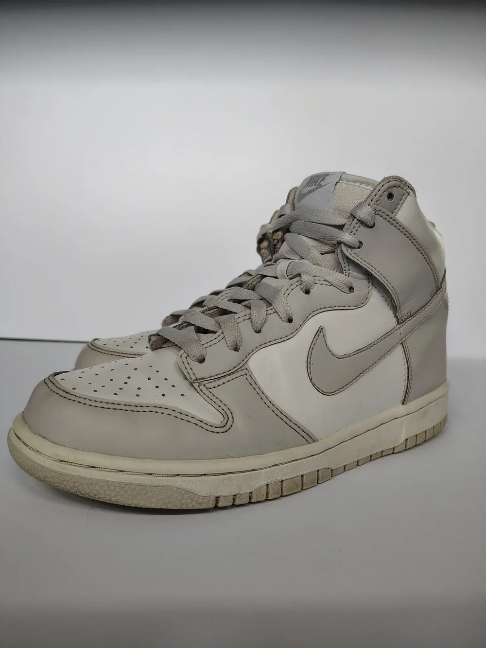 Nike Youth 7 High-Top Sneakers in Light Gray and White